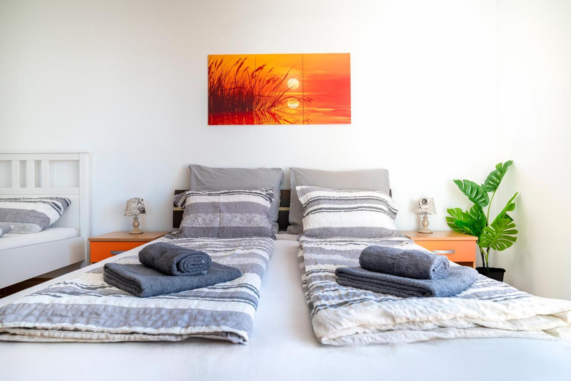 The Orange House Apartamento Izola Exterior foto