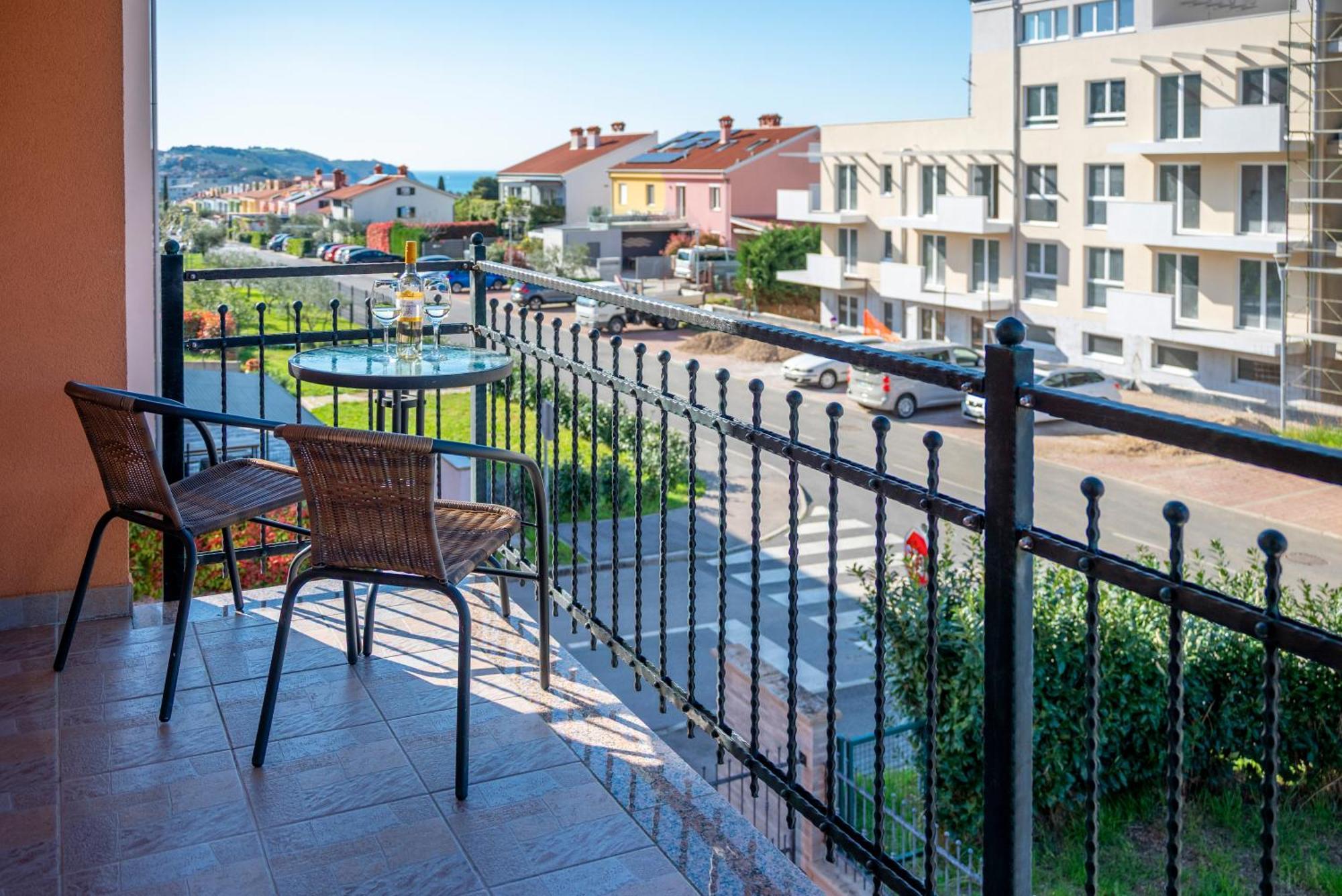 The Orange House Apartamento Izola Exterior foto